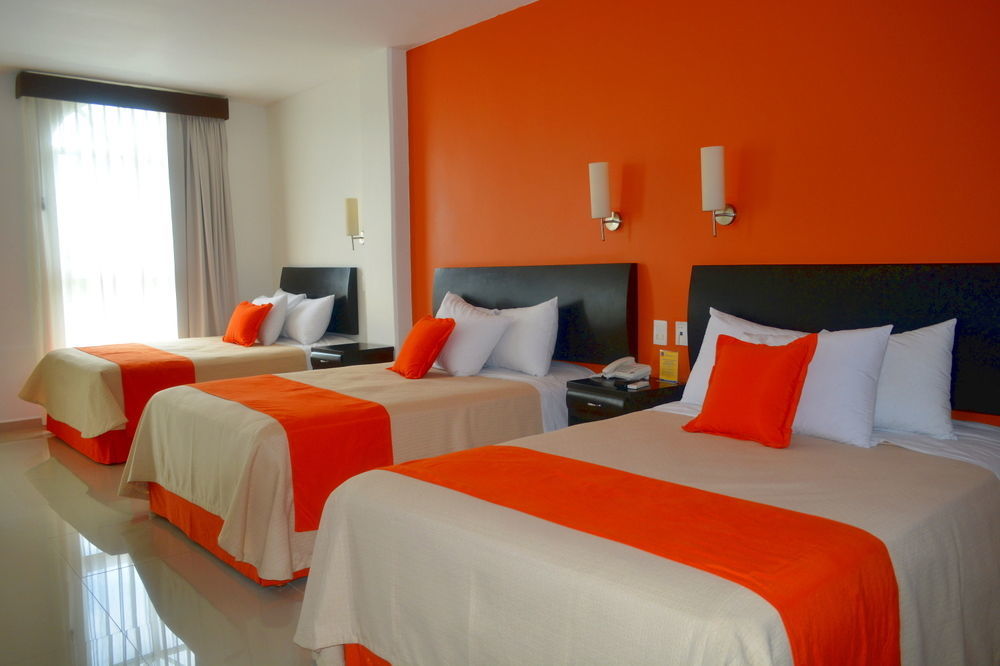 Hotel Baez Paraíso Buitenkant foto