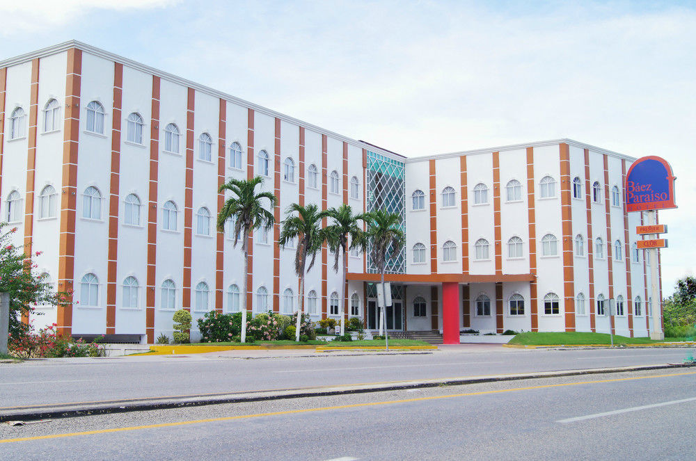 Hotel Baez Paraíso Buitenkant foto