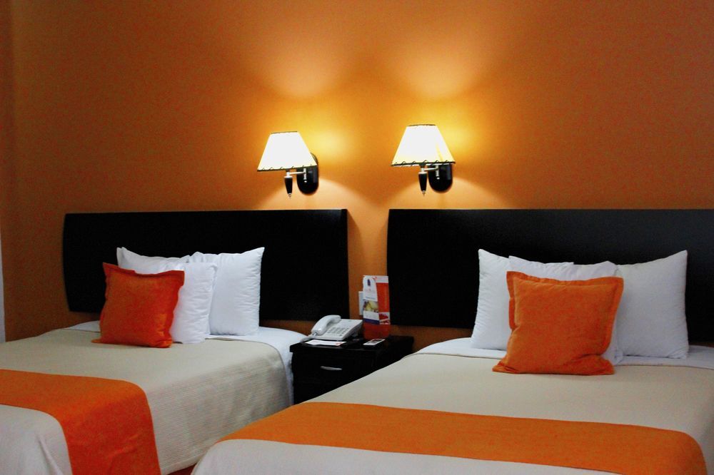 Hotel Baez Paraíso Buitenkant foto